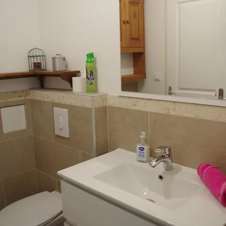 Spacieux 4 Personnes Avec Jacuzzi Feriehus Savins