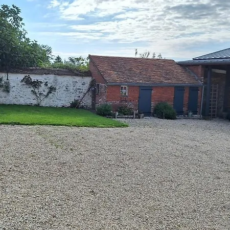 Spacieux 4 Personnes Avec Jacuzzi Holiday home Savins