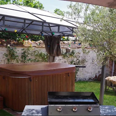 Spacieux 4 Personnes Avec Jacuzzi Holiday home *