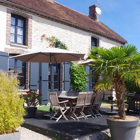 Spacieux 4 Personnes Avec Jacuzzi * Savins